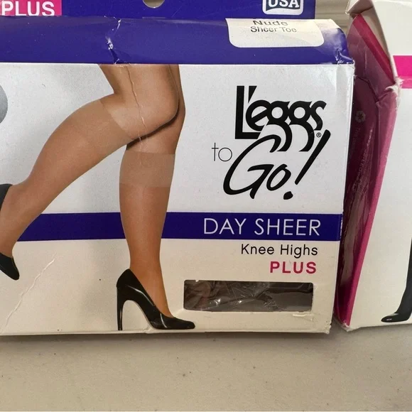 Leggs brand Day Sheer Knee Highs - Nude and black plus size - Picture 3 of 4